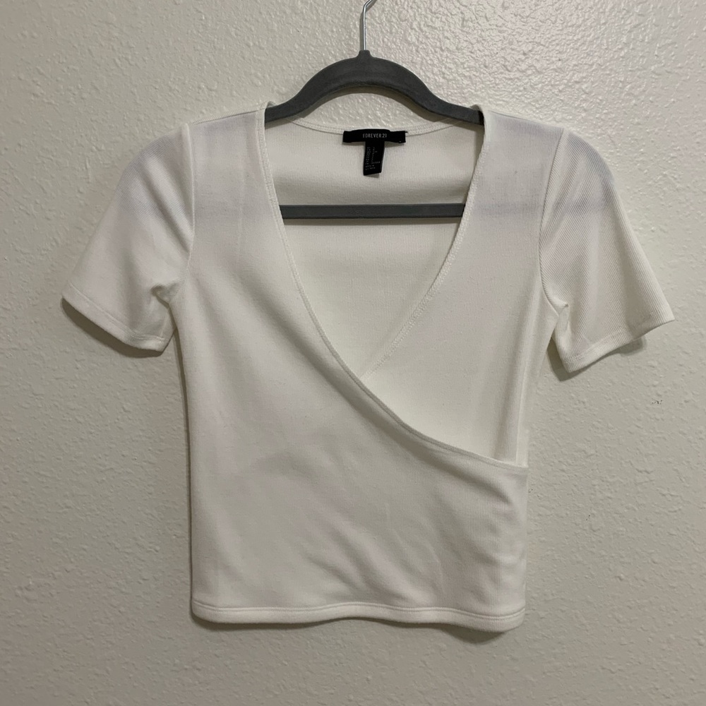 Forever 21 White Short Sleeve Shirt Size Small